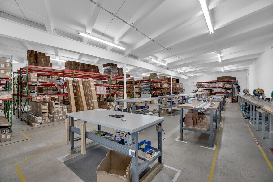 More Photos Of 673 US Highway 1, Vero Beach Showroom For Sale