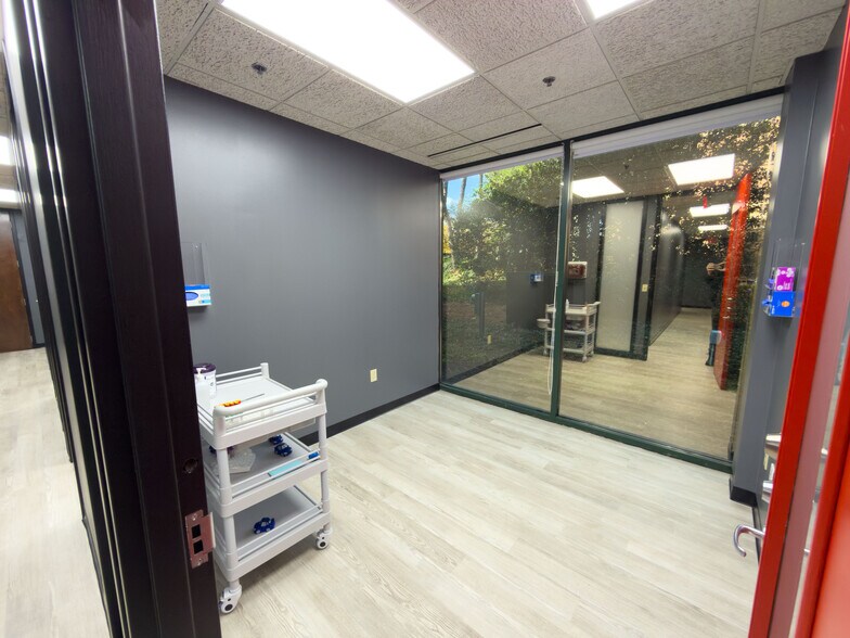 More Photos Of 5950 Live Oak Pky, Norcross Office For Lease
