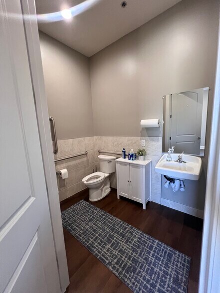 More Photos Of 4645 Wyndham Ln, Frisco Office For Lease