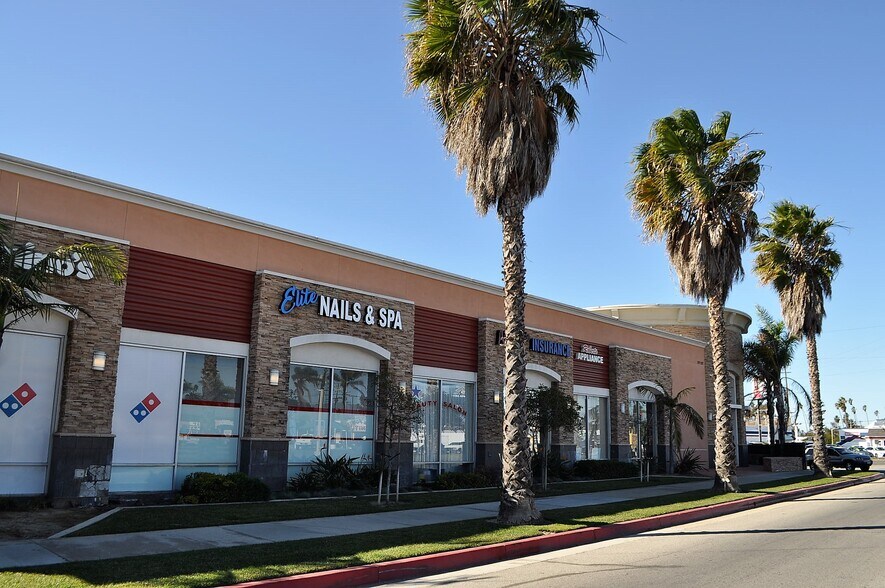 More Photos Of 1117 S Oxnard Blvd, Oxnard Bank For Lease
