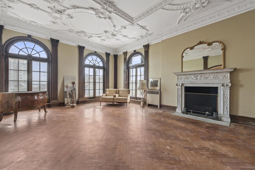 More Photos Of 8469 E Jefferson Ave, Detroit Office Residential For Sale