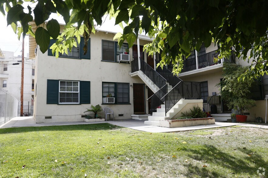 More Photos Of 20618 Hartland St, Winnetka Apartments For Sale