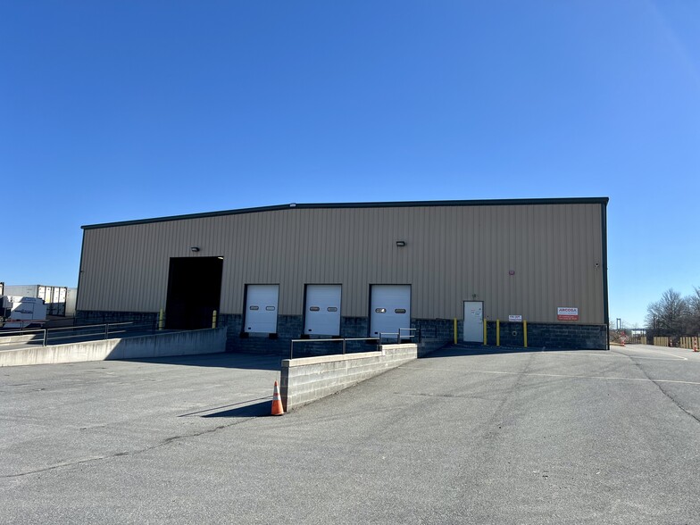 Primary Photo Of 70 J Caldwell Ln, New Castle Warehouse For Lease