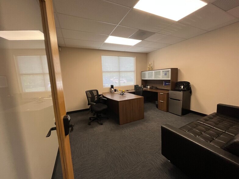 More Photos Of 5920 S Miami Blvd, Morrisville Office For Sale