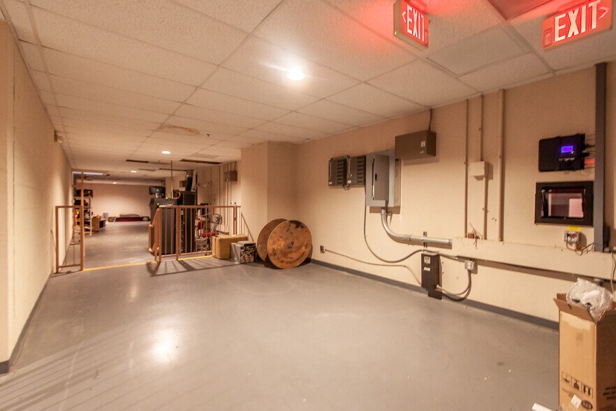 More Photos Of 2111 E University Dr, Auburn General Retail For Sale