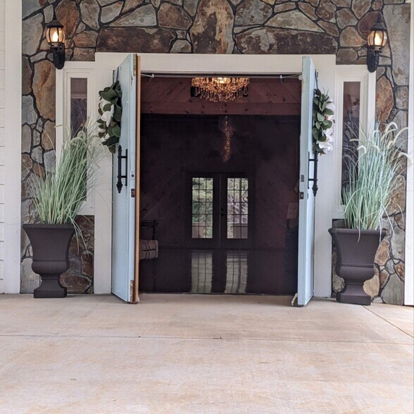 More Photos Of 46 Grove Chapel Church Rd, Winterville Specialty For Lease