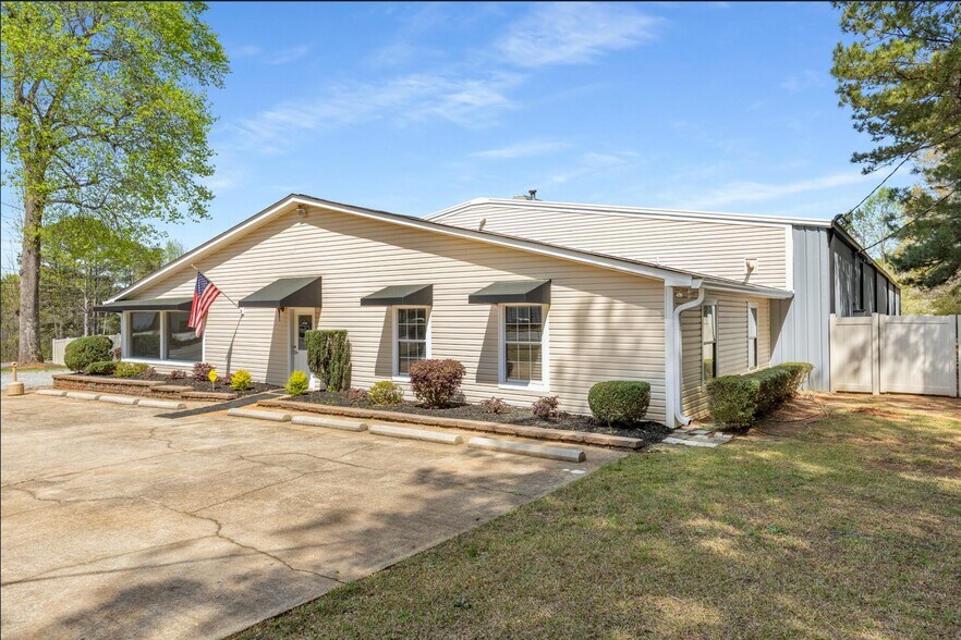 More Photos Of 13950 Veterans Memorial Hwy, Winston Warehouse For Sale