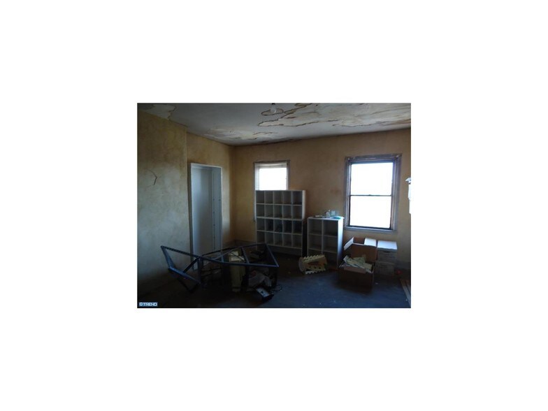 More Photos Of 1704-1706 E Passyunk Ave, Philadelphia Storefront Retail Office For Lease