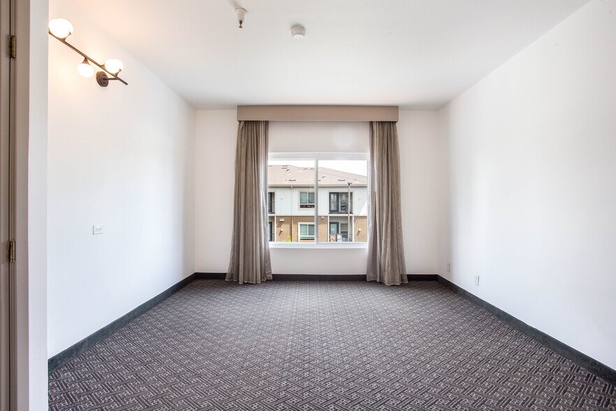More Photos Of 11260 Point East Dr, Rancho Cordova Apartments For Sale