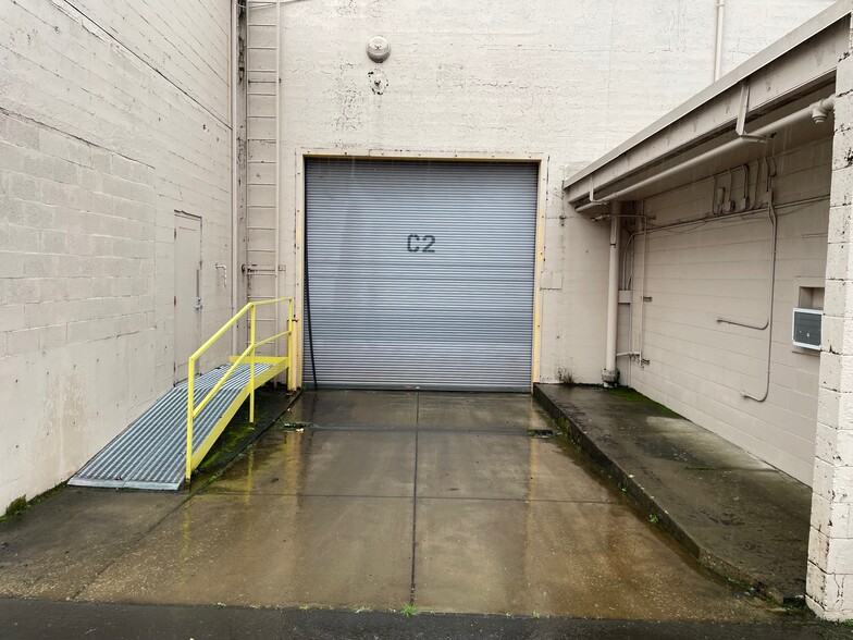 More Photos Of 325 Patterson St NW, Salem Manufacturing For Sale
