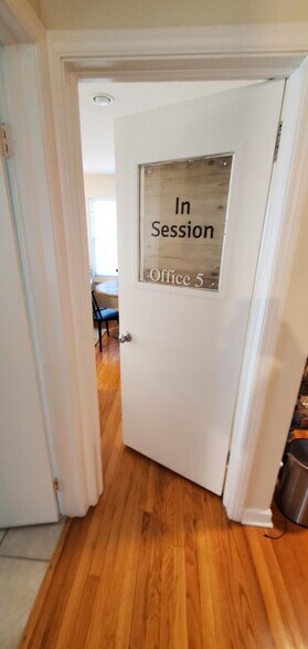 More Photos Of 132 W Lake St, Bloomingdale Coworking Space