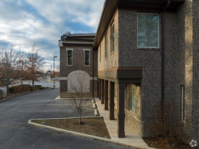 More Photos Of 4025 Pepperwood Cir, Huntsville Office Residential For Lease