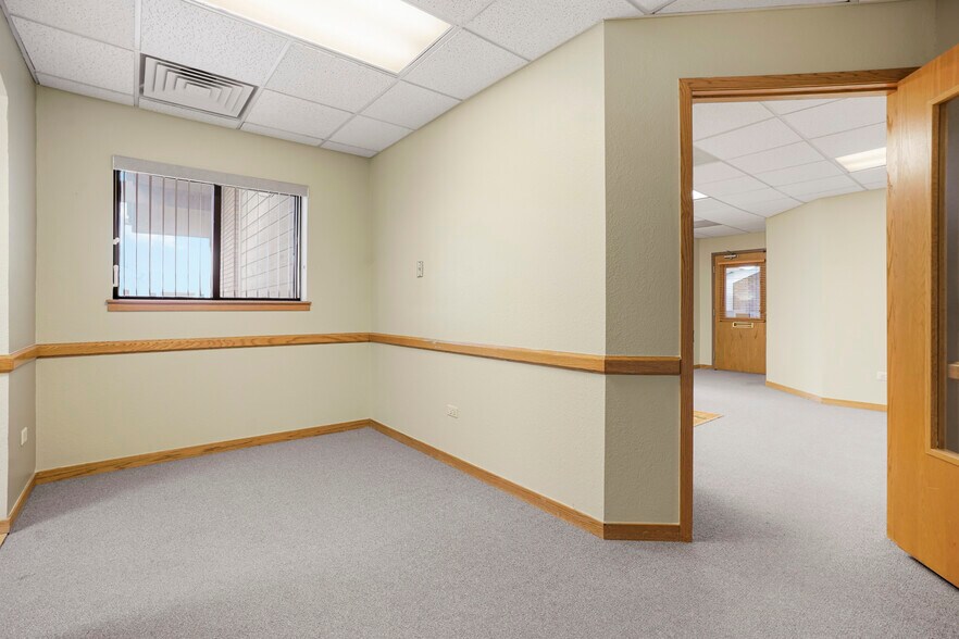 More Photos Of 5400 Ward Rd, Arvada Medical For Lease