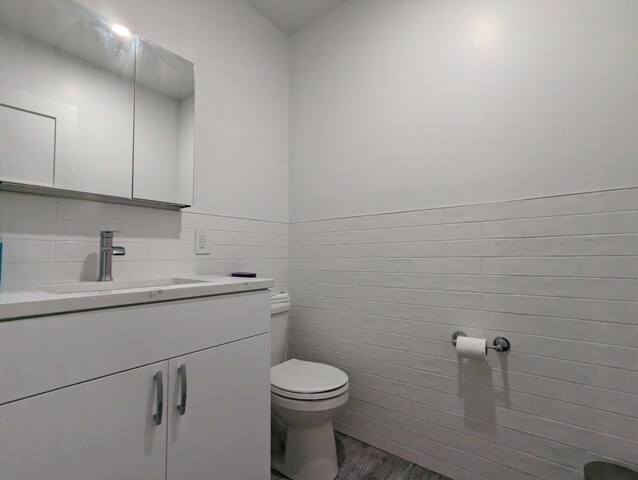 More Photos Of 22 Jones St, New York Apartments For Lease