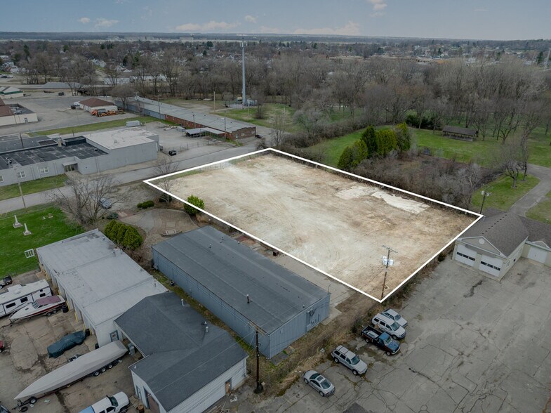 More Photos Of 160 Glaser St, Fairborn Flex For Sale