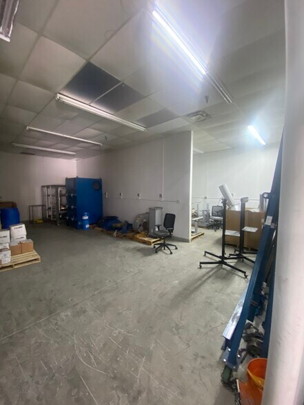 More Photos Of 2601 75th St N, Saint Petersburg Industrial For Lease