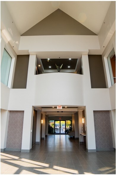 More Photos Of 38505 Country Club Dr, Farmington Hills Office For Lease