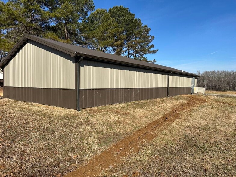 More Photos Of 225 Seymore Rd, Paris Flex For Lease