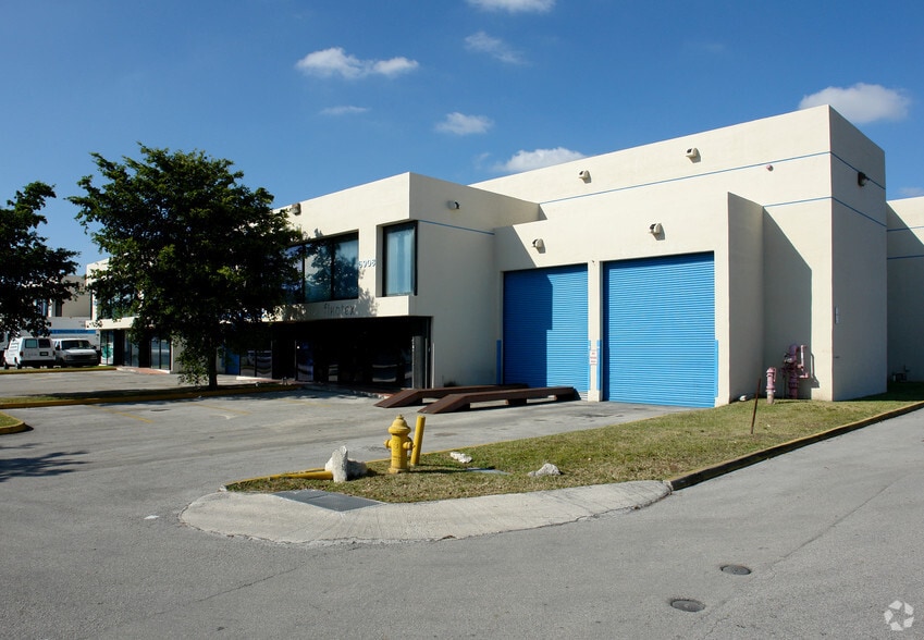 More Photos Of 6900-6914 NW 50th St, Miami Warehouse For Lease