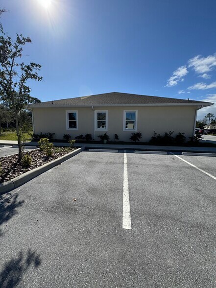 More Photos Of 23075-23079 Tabak Ln, Land O' Lakes Medical For Lease