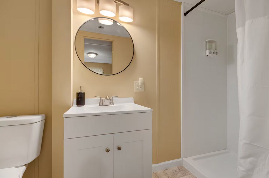 More Photos Of 84-86 Benson Rd, Travelers Rest Specialty For Sale