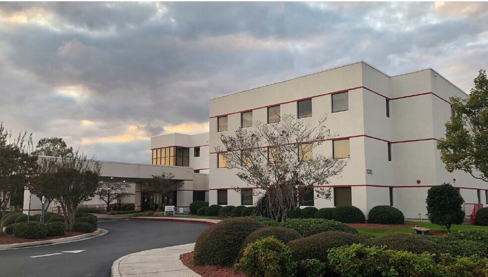 More Photos Of 1202 Medical Center Dr, Wilmington Hospital For Lease