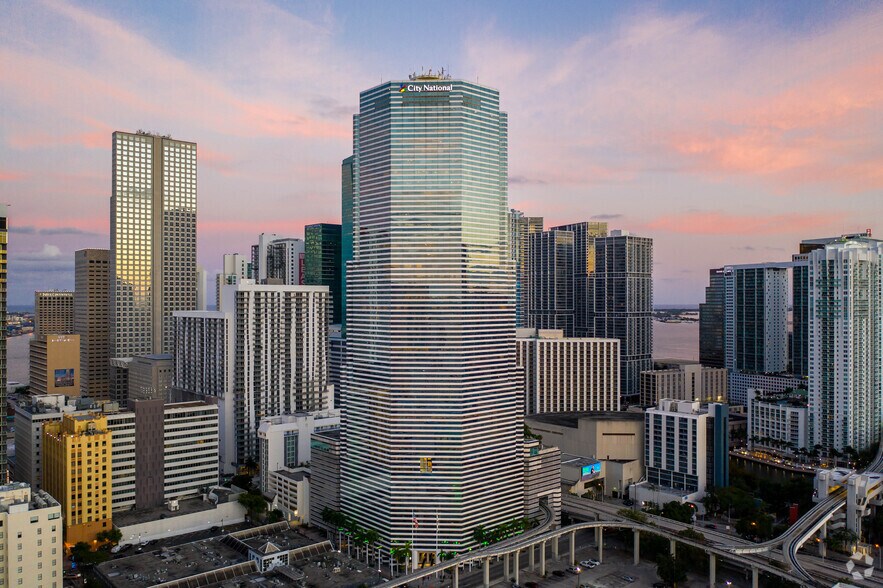 More Photos Of 100 SE 2nd St, Miami Office For Lease