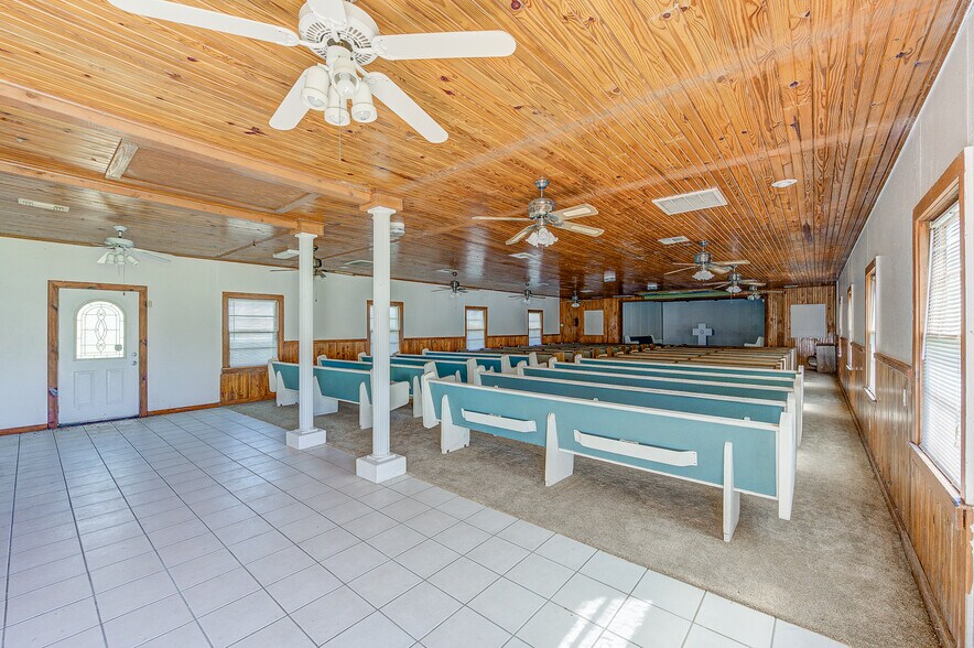 More Photos Of 3922 County Road 353, Brazoria Religious Facility For Sale