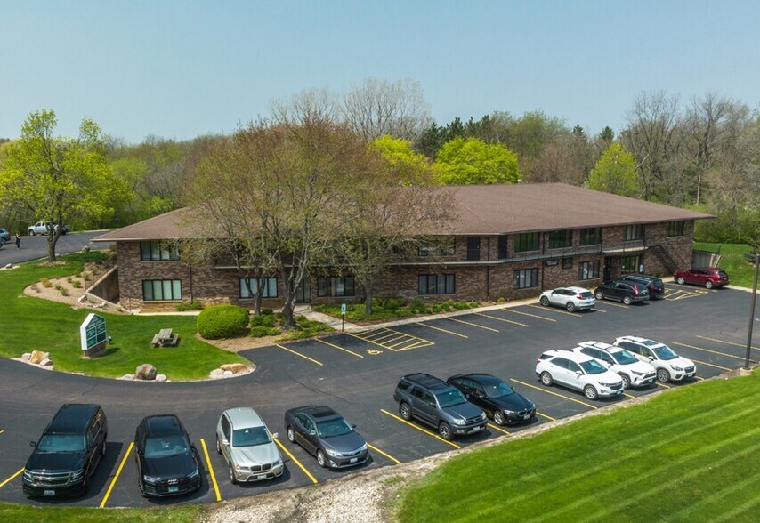 More Photos Of 690 N Route 31, Crystal Lake Coworking Space