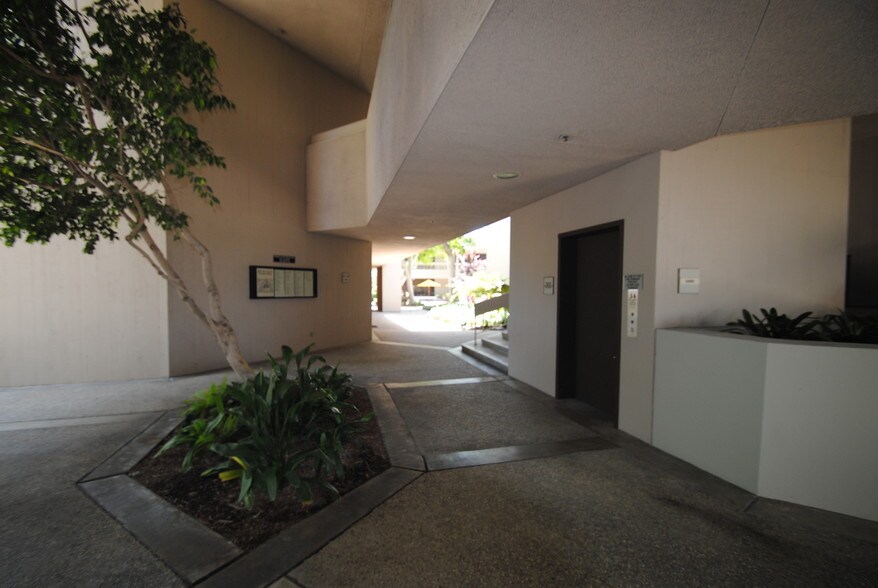 More Photos Of 1601 Dove St, Newport Beach Medical For Lease