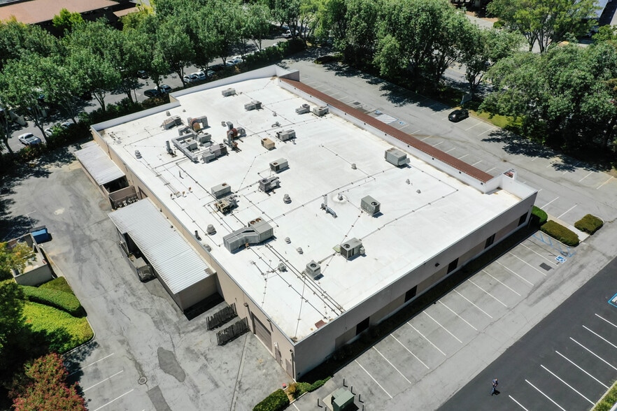 More Photos Of 118-122 Charcot Ave, San Jose Flex For Lease