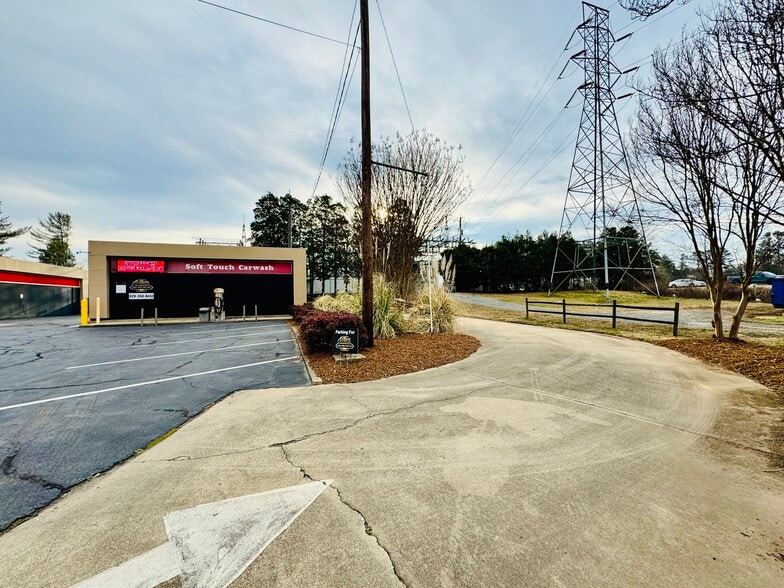 More Photos Of 1025 Burkemont Ave ave, Morganton Convenience Store For Lease