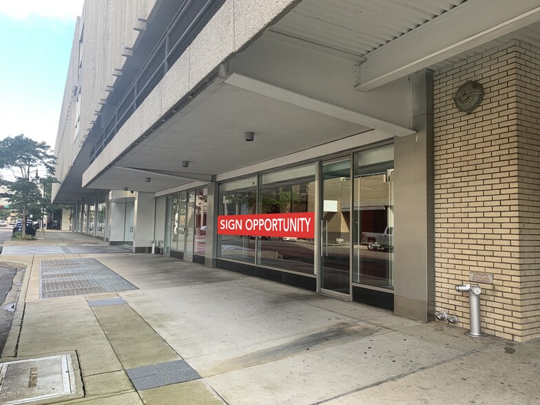 More Photos Of 2 20th St N, Birmingham Office For Lease