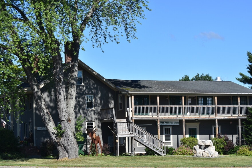 More Photos Of 1934 Lakeshore Rd, Gilford Office For Sale
