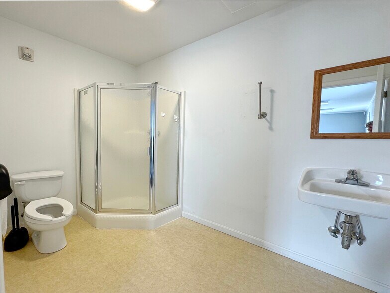 More Photos Of 18119 N Sussex Hwy, Bridgeville Office For Sale