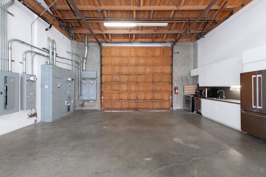 More Photos Of 6006 Washington Blvd, Culver City Loft Creative Space For Sale