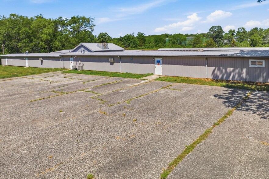 More Photos Of 50 Clara St, Landisville Warehouse For Sale