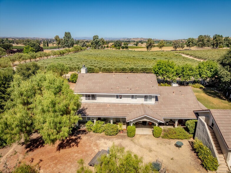 More Photos Of 5055 Rancho La Loma Linda Dr, Paso Robles Specialty For Sale