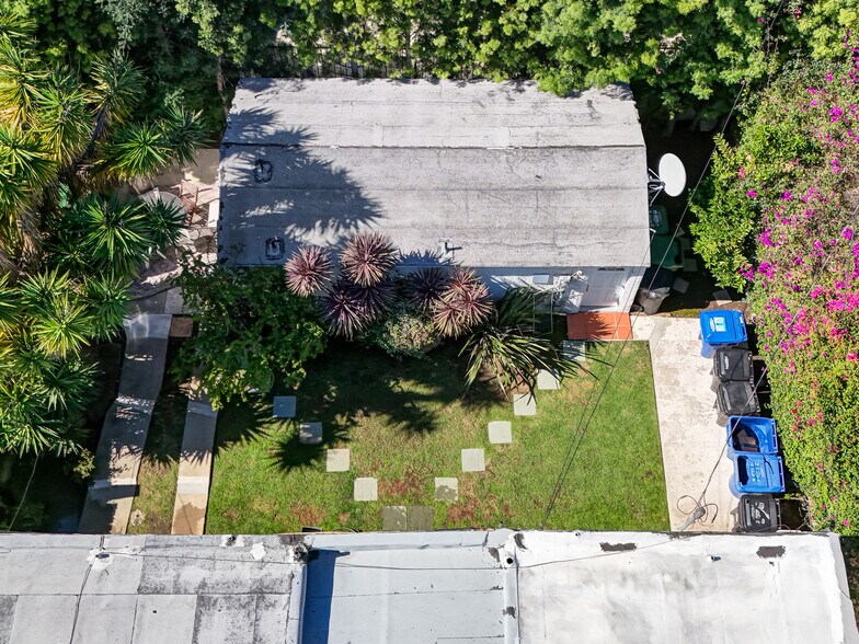 More Photos Of 807-809 N Fuller Ave, Los Angeles Apartments For Sale