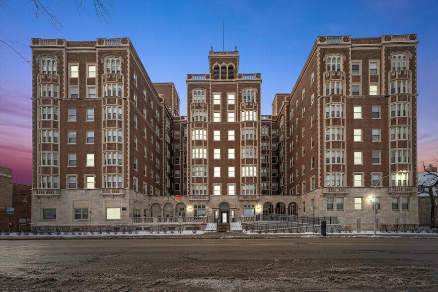 More Photos Of 7020 S Jeffery Blvd, Chicago Apartments For Sale