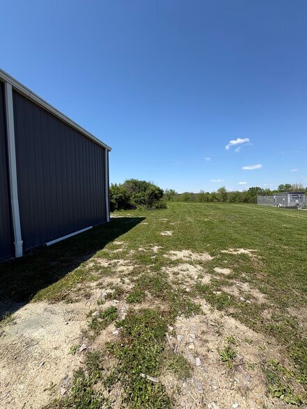More Photos Of 66850 Executive Dr, Saint Clairsville Warehouse For Lease