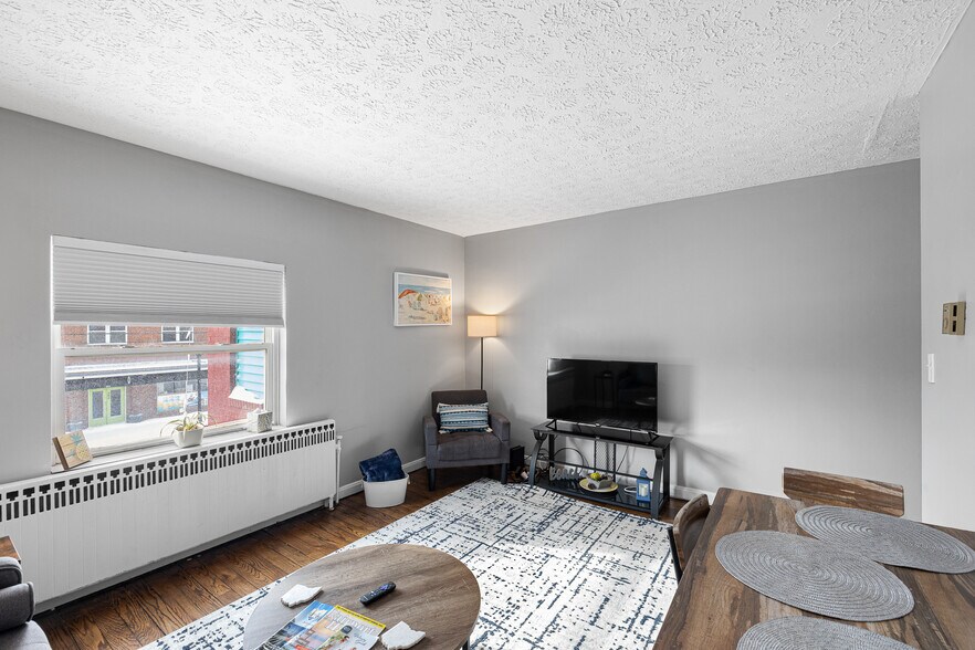 More Photos Of 201 3rd St, Fairport Harbor Hospitality For Sale