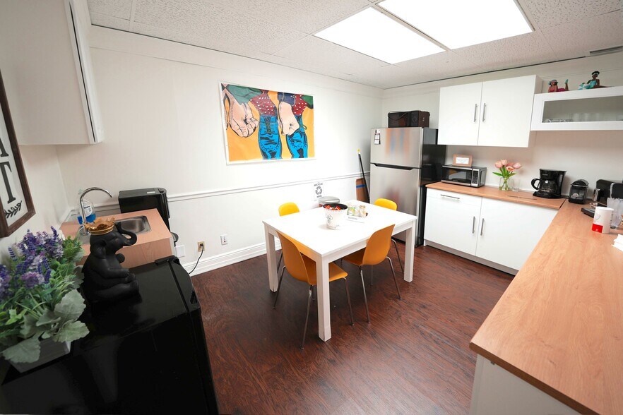 More Photos Of 1995 E Oakland Park Blvd, Fort Lauderdale Loft Creative Space For Lease