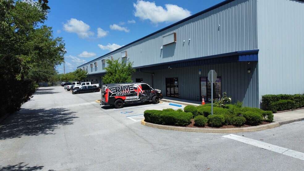 More Photos Of 5250-5275 Giron Cir, Kissimmee Unknown For Lease