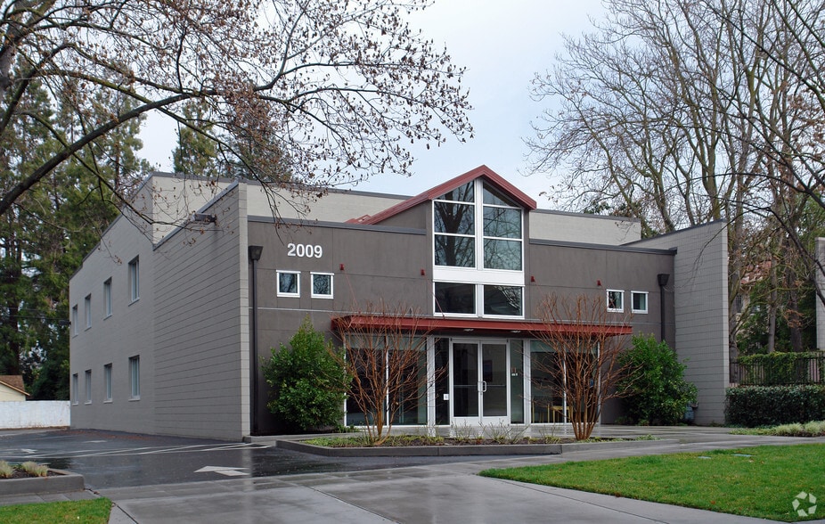 Primary Photo Of 2009 V St, Sacramento Office For Lease
