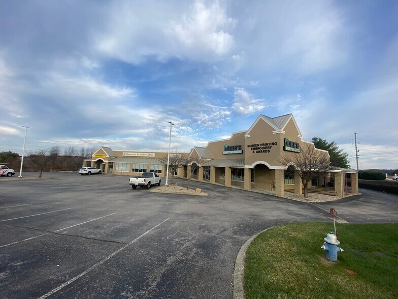 Primary Photo Of 2622-2628 Ring Rd, Elizabethtown General Retail For Lease