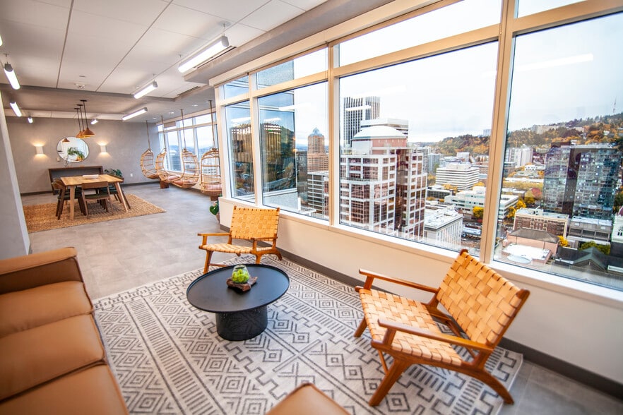 More Photos Of 805 SW Broadway, Portland Office For Lease
