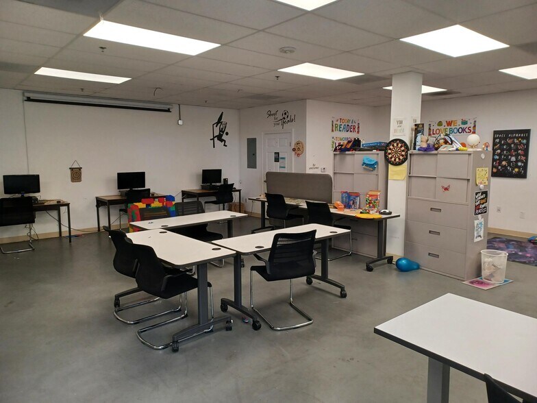 More Photos Of 9400 International Blvd, Oakland Apartments For Lease
