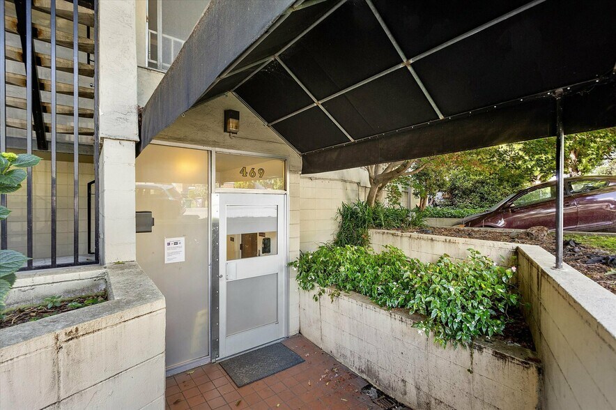 More Photos Of 469 Van Buren Ave, Oakland Apartments For Sale