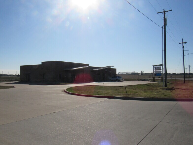 Primary Photo Of 595 W FM 120, Pottsboro Office For Lease